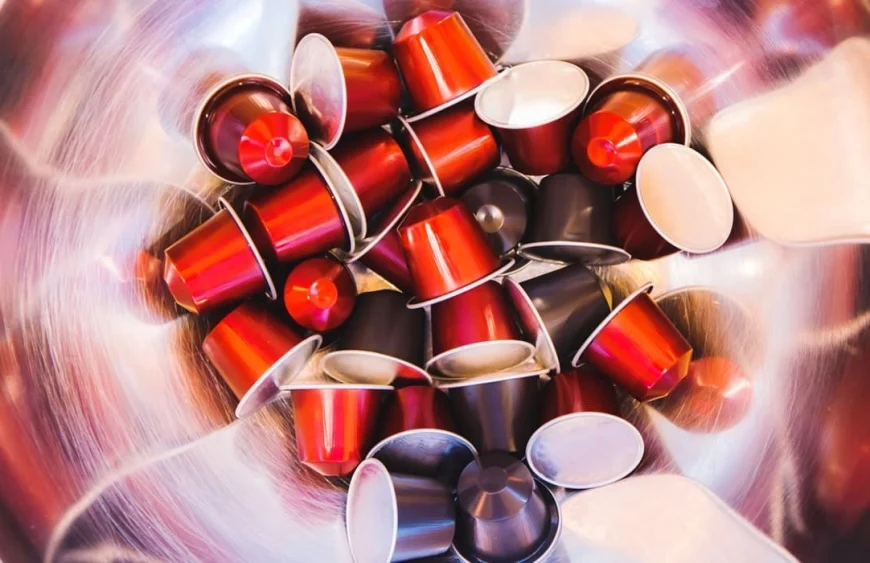 comparatie intre cafea proaspat prajita si capsule